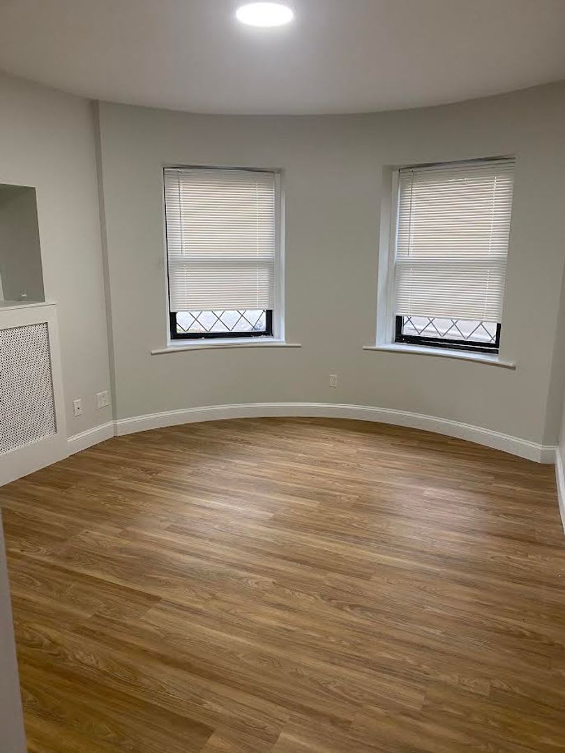 Renovated 3 Bed 1 Bath With Heat Hw Incl – photo 3