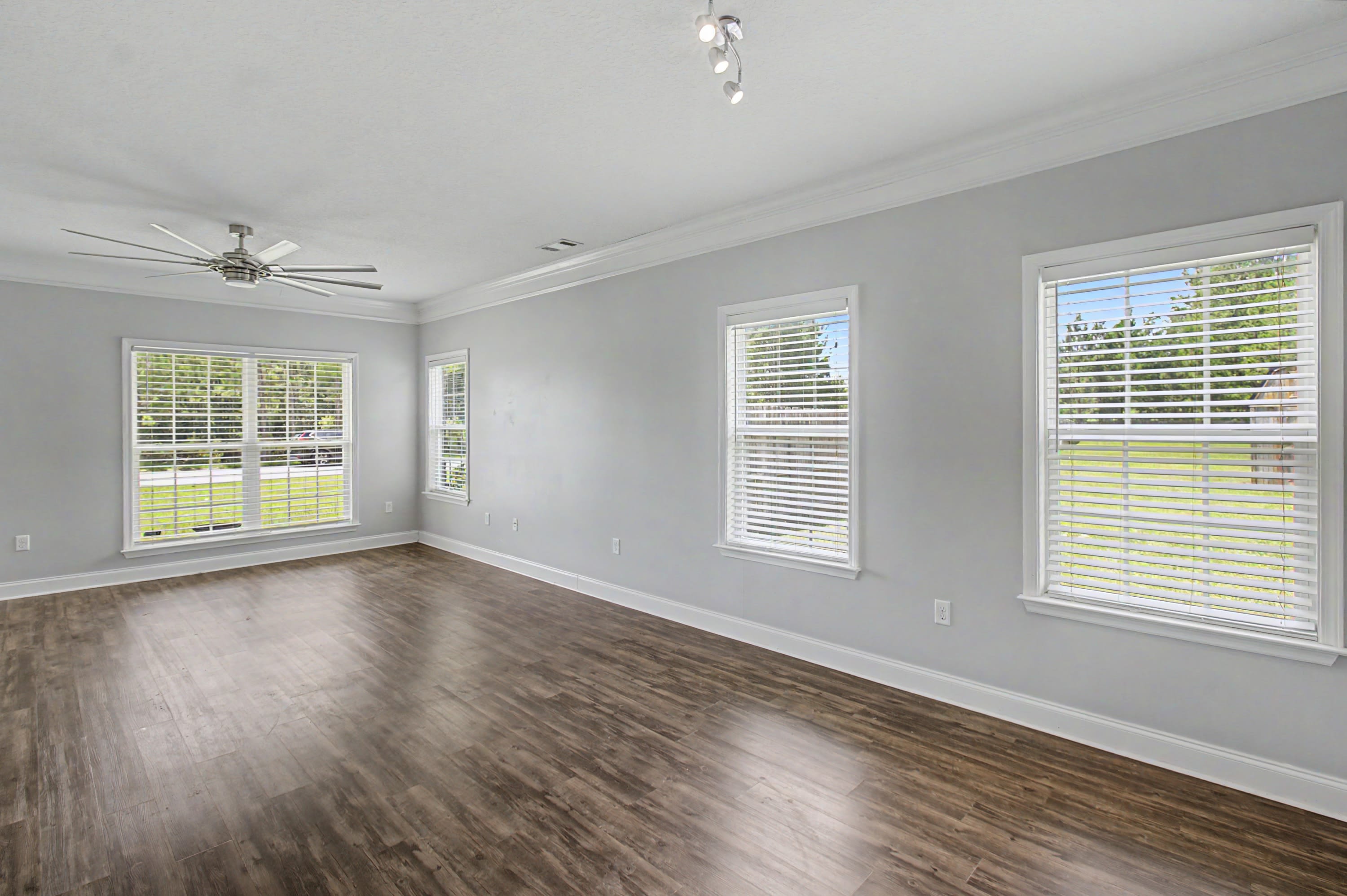 151 Lincoln Way – photo 5