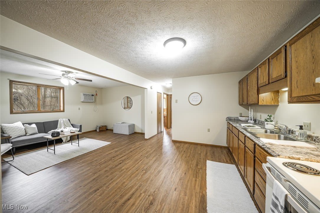 8140 Southwood Drive – photo 4