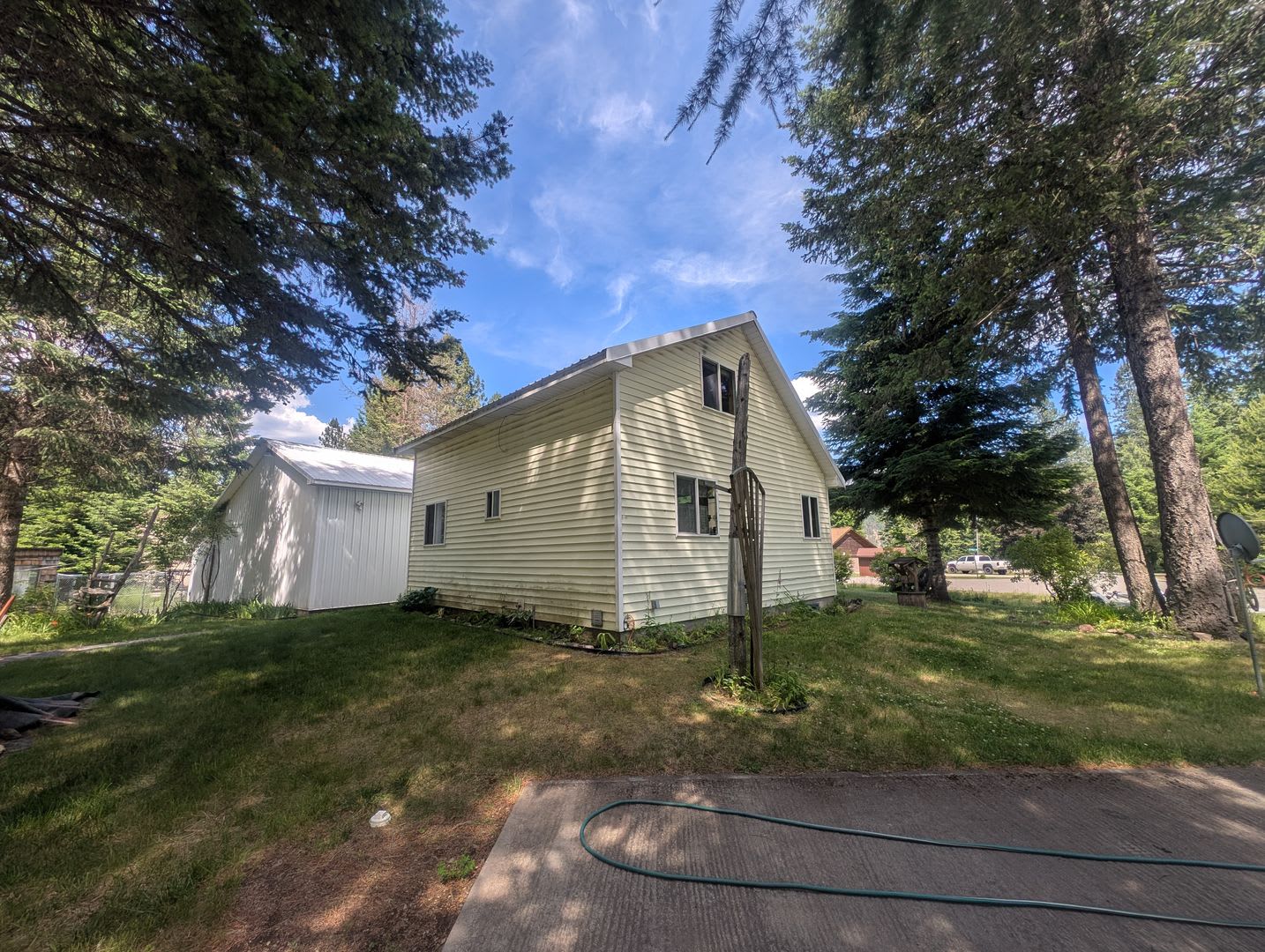 3 Bedroom, 1 bathroom Home on Secondary Bead Lake Lot – photo 4