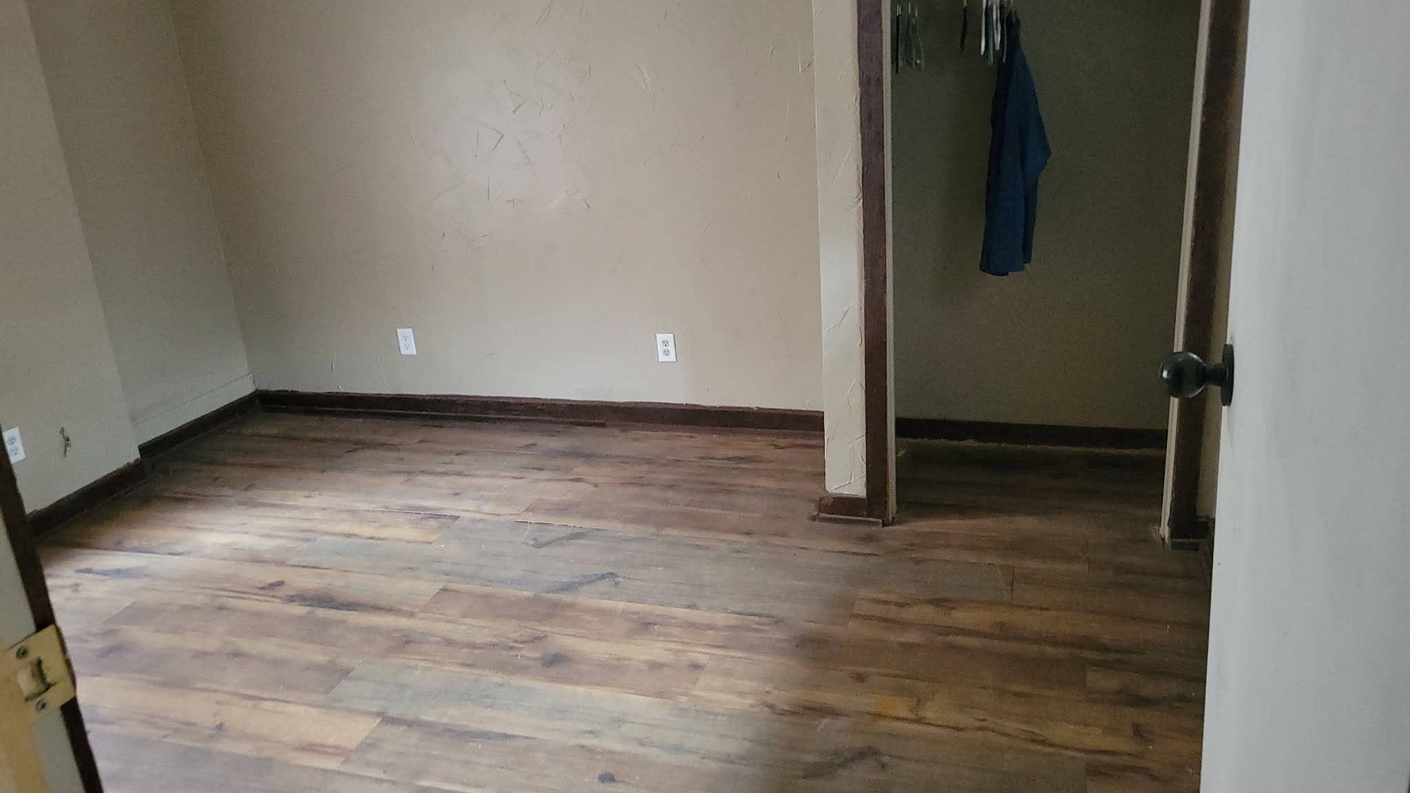 740 W College St – photo 5