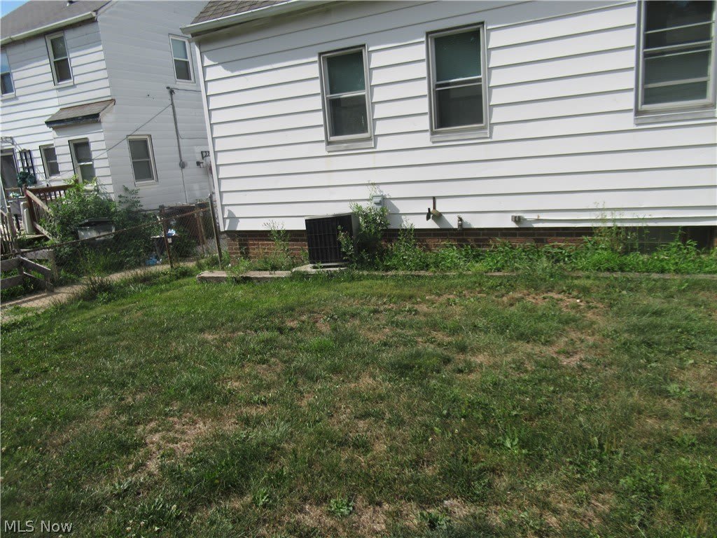 5203 Maplecrest Avenue – photo 5