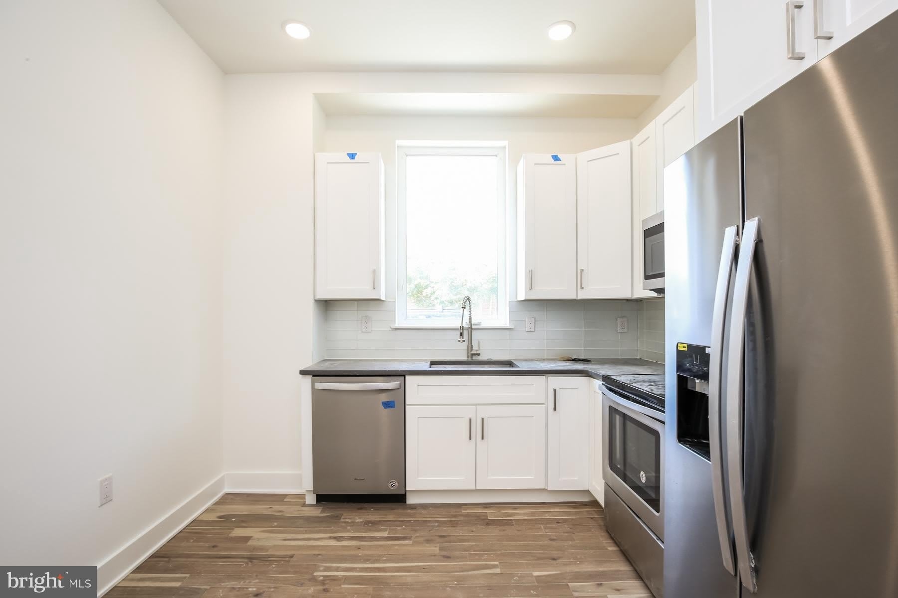 1431 Brown Street – photo 2