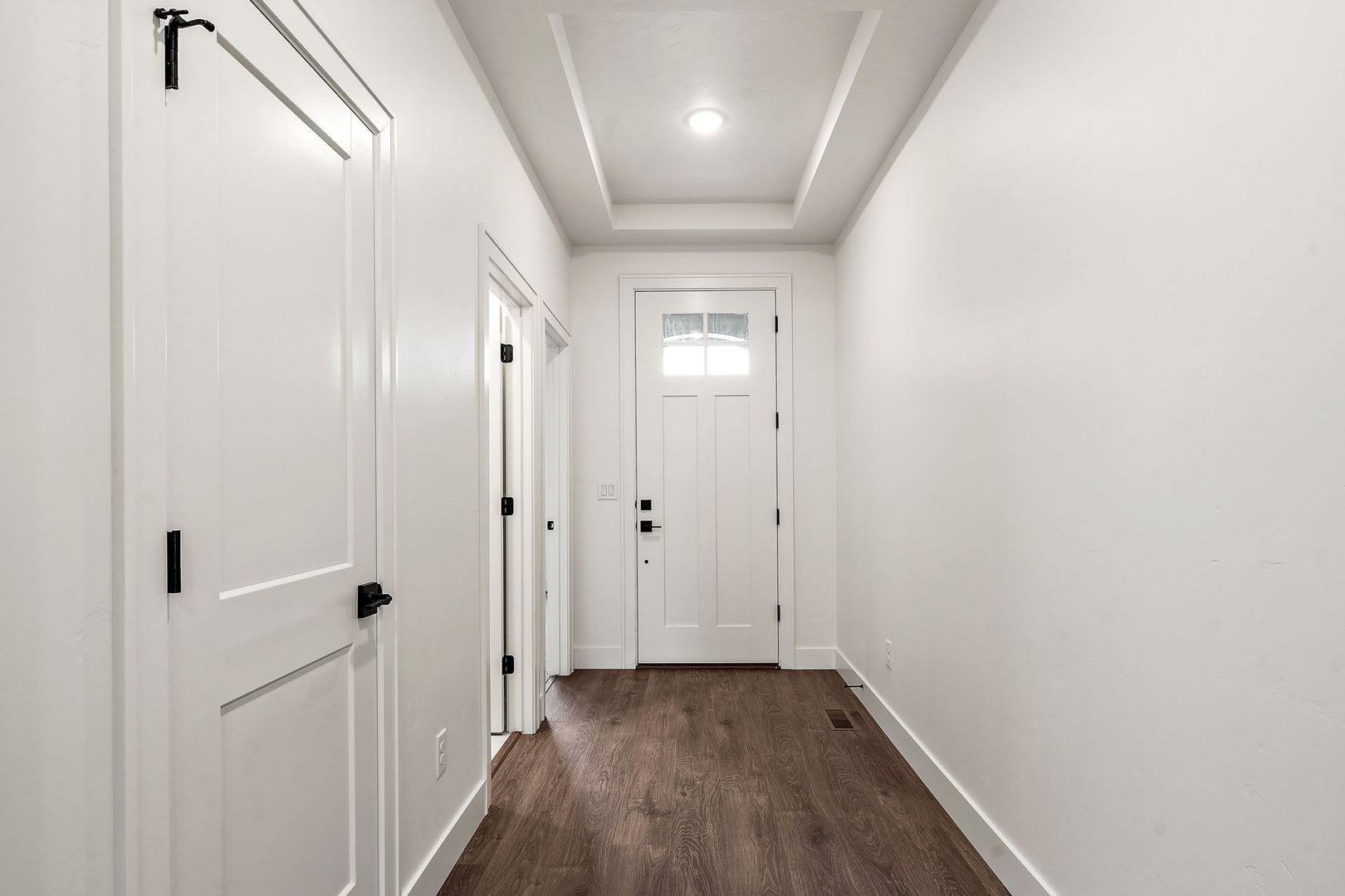 Beautiful Star Home in Gated Community – photo 4