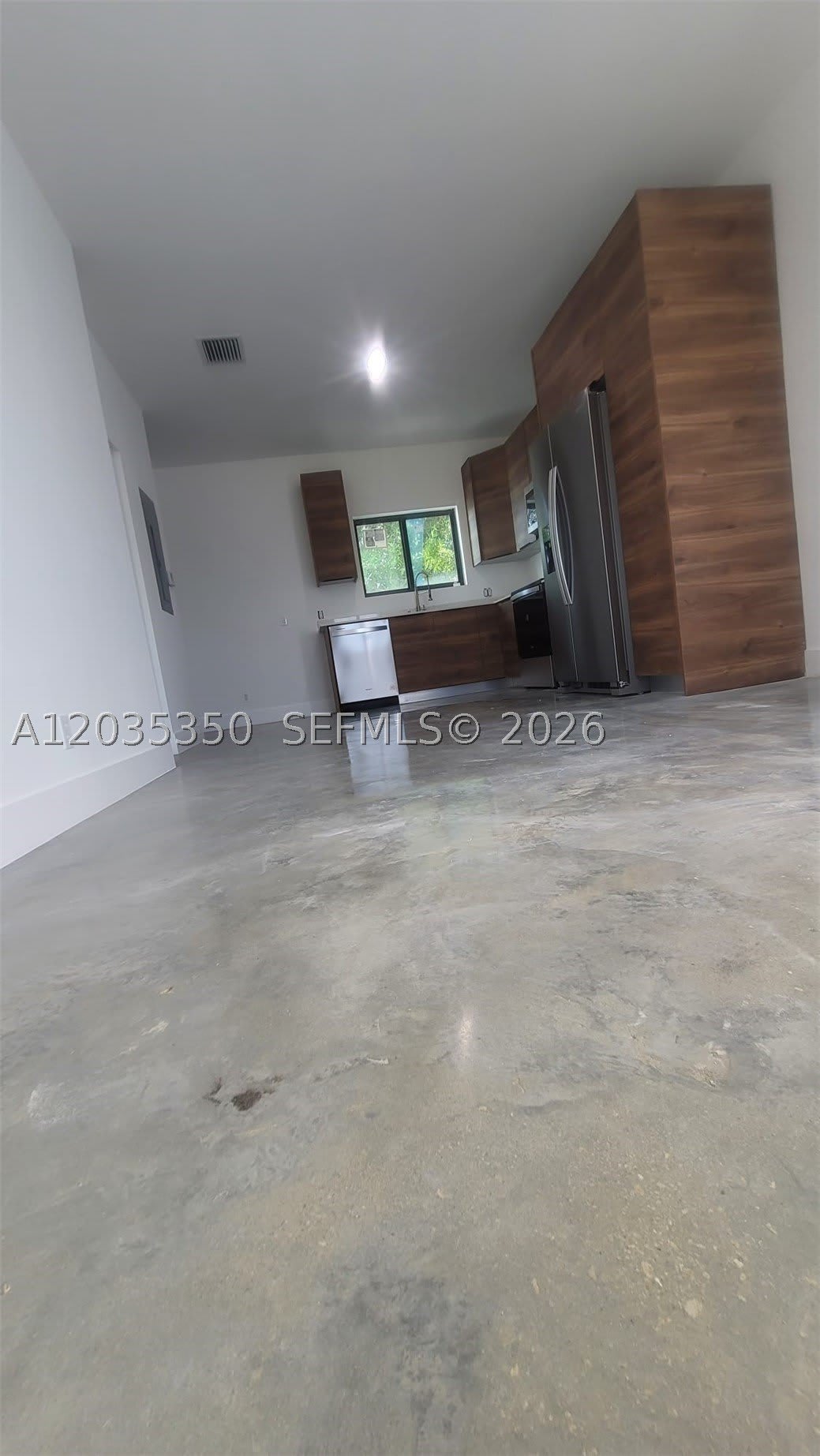 2146 NW 69th Ter – photo 5