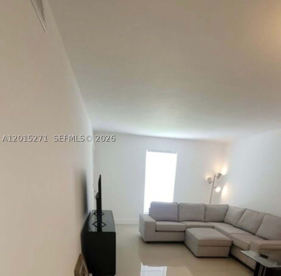 2341 SW 17th Ave – photo 4