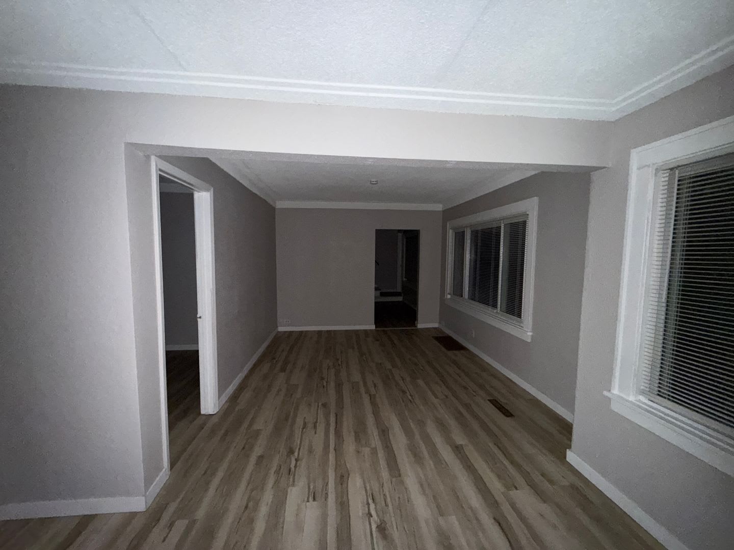 Spacious 3 Bedroom 1 Bath house in Crystal! – photo 2