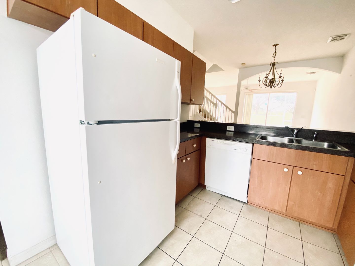 Beautiful 3 BD / 2.5 BA Townhome – photo 5