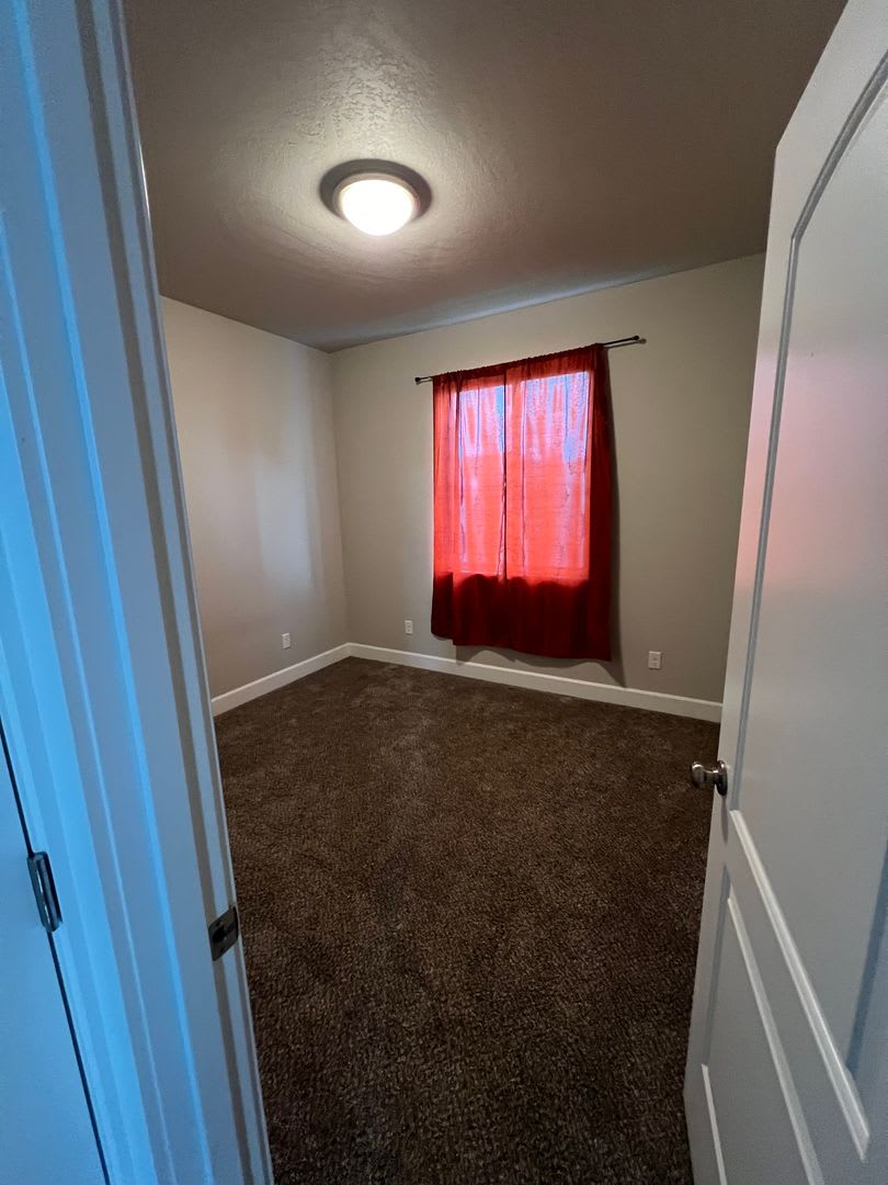 4 bedroom 2 bath, Quincy – photo 5