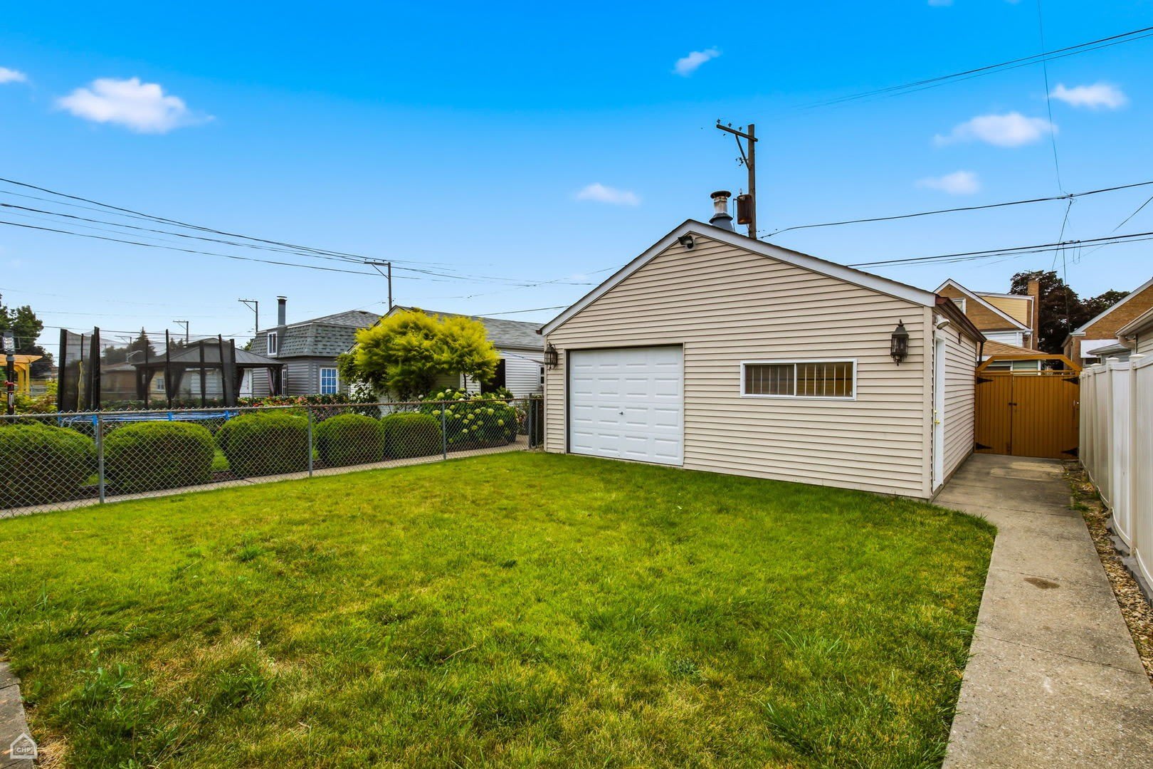 3329 N Neva Avenue – photo 3