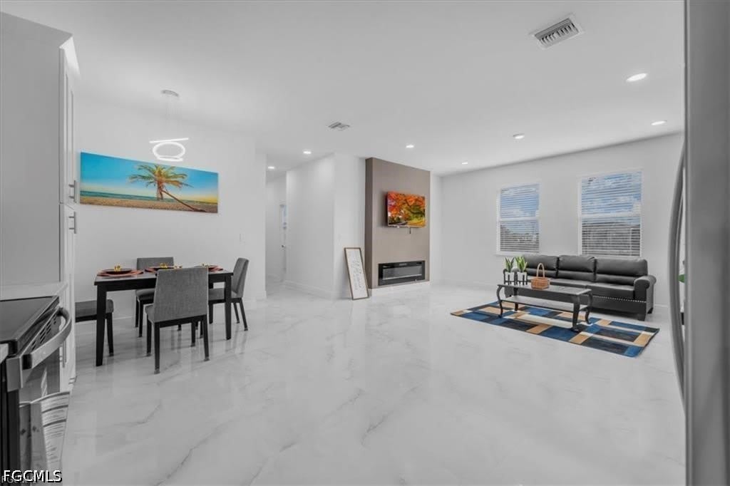 237/239 Milwaukee Boulevard – photo 3