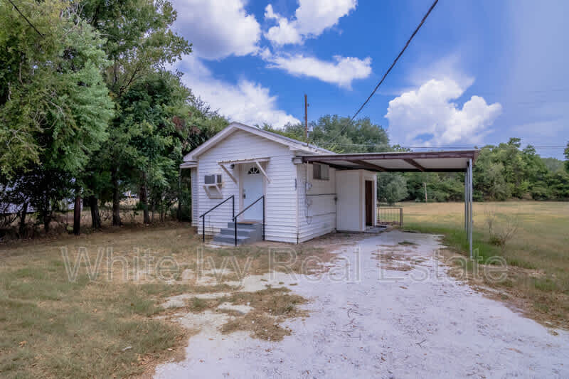 137 Lee Lane – photo 2