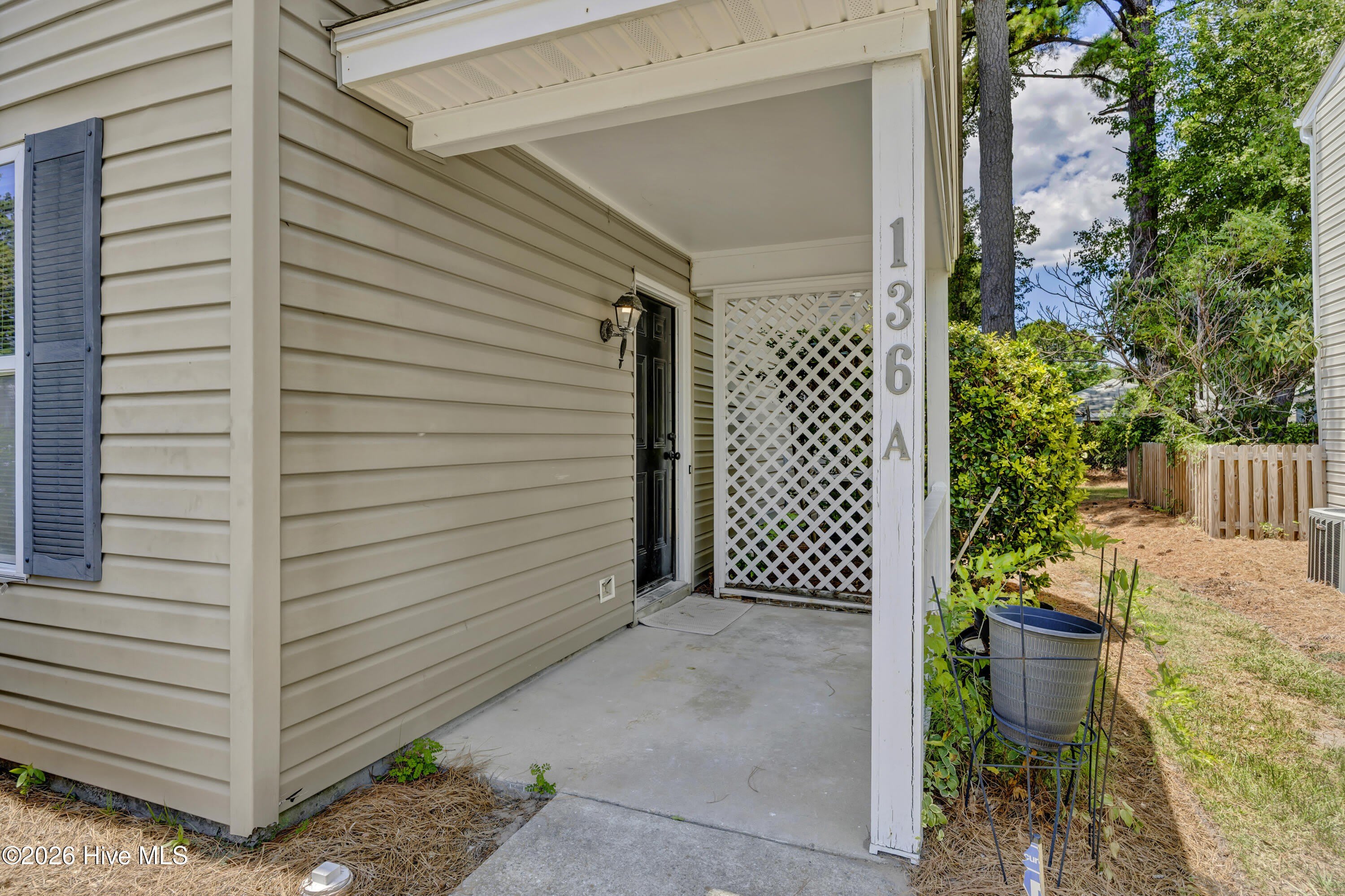 136 Lullwater Drive – photo 3