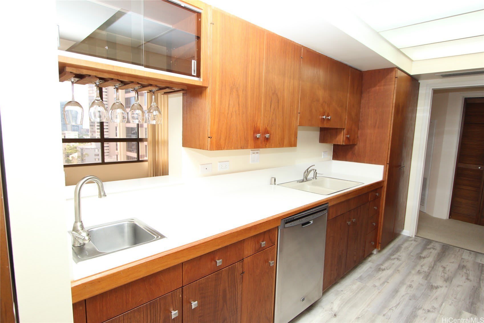 1050 Lunalilo Street – photo 5