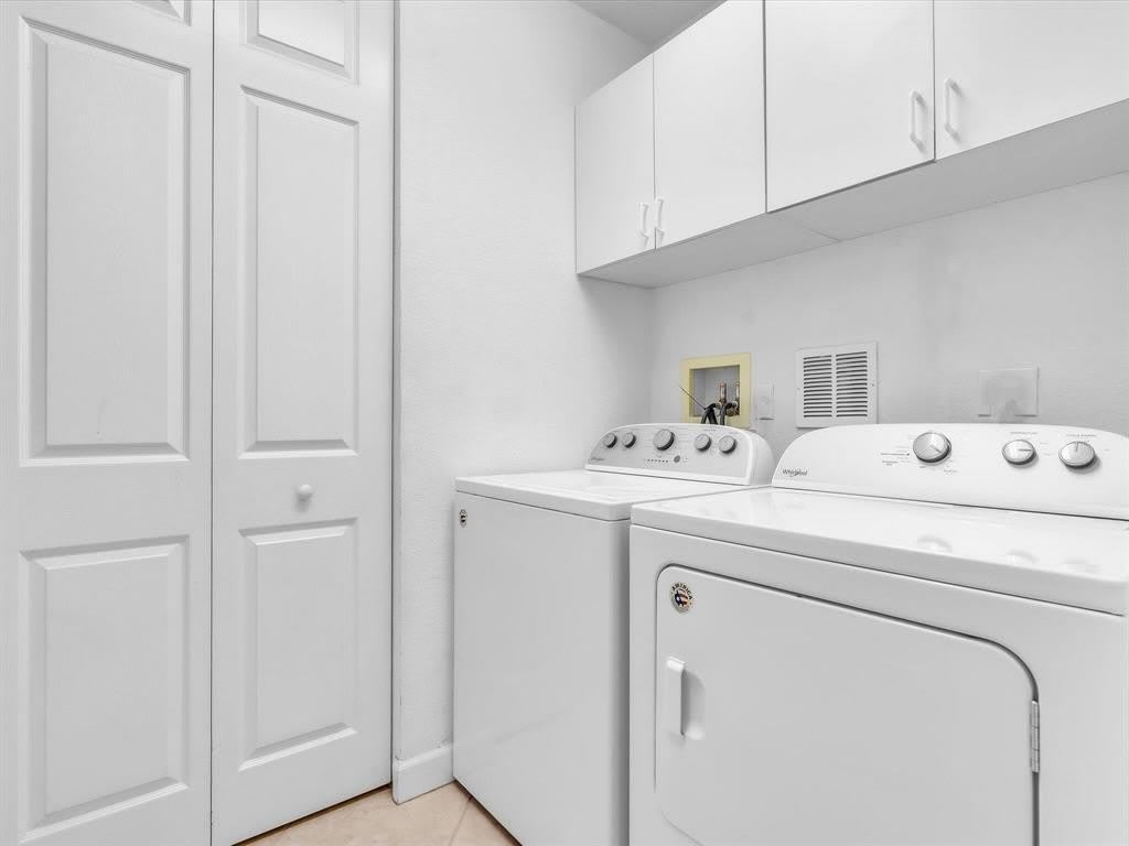 8025 NW 127TH Lane – photo 4