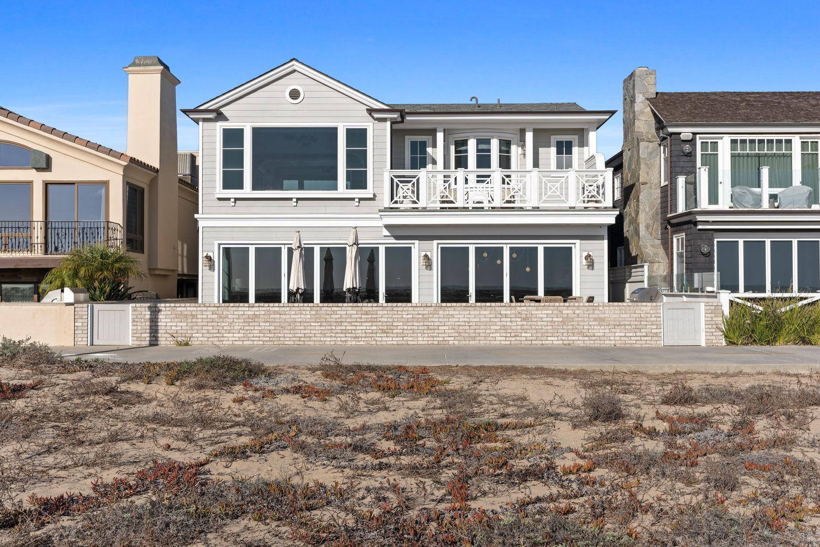Exquisite Beachfront Luxury On Balboa Peninsula Double Lot – photo 3