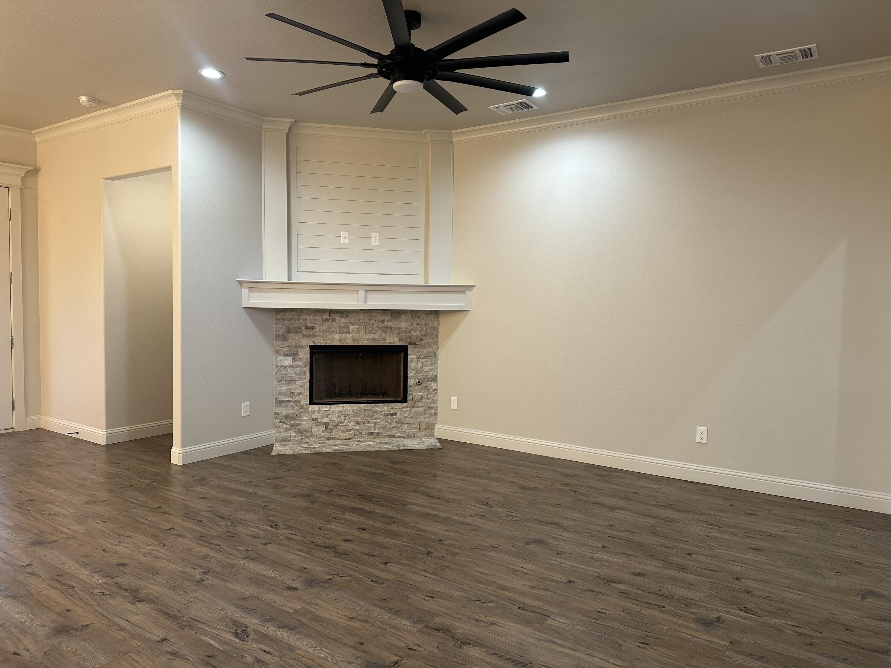 5906 Itasca Street – photo 2