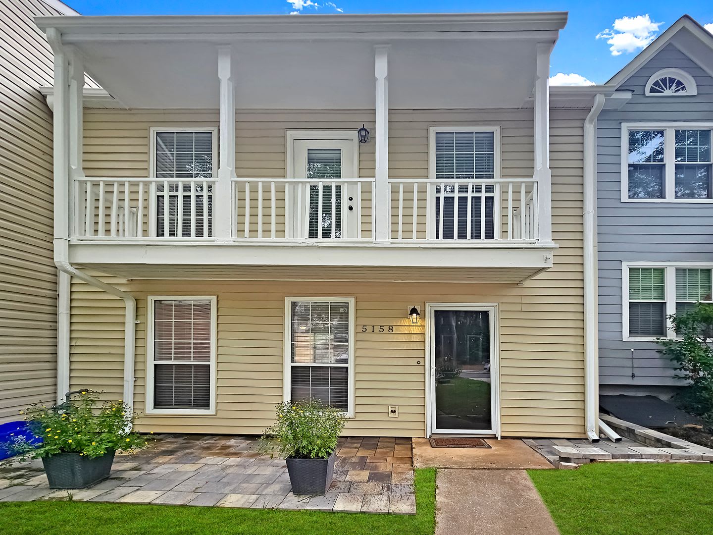 COMING SOON: Beautifully Updated 2/2.5 Townhome Near Truist Park – photo 4