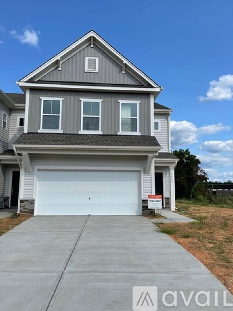 Large Townhome built 2021 – photo 1