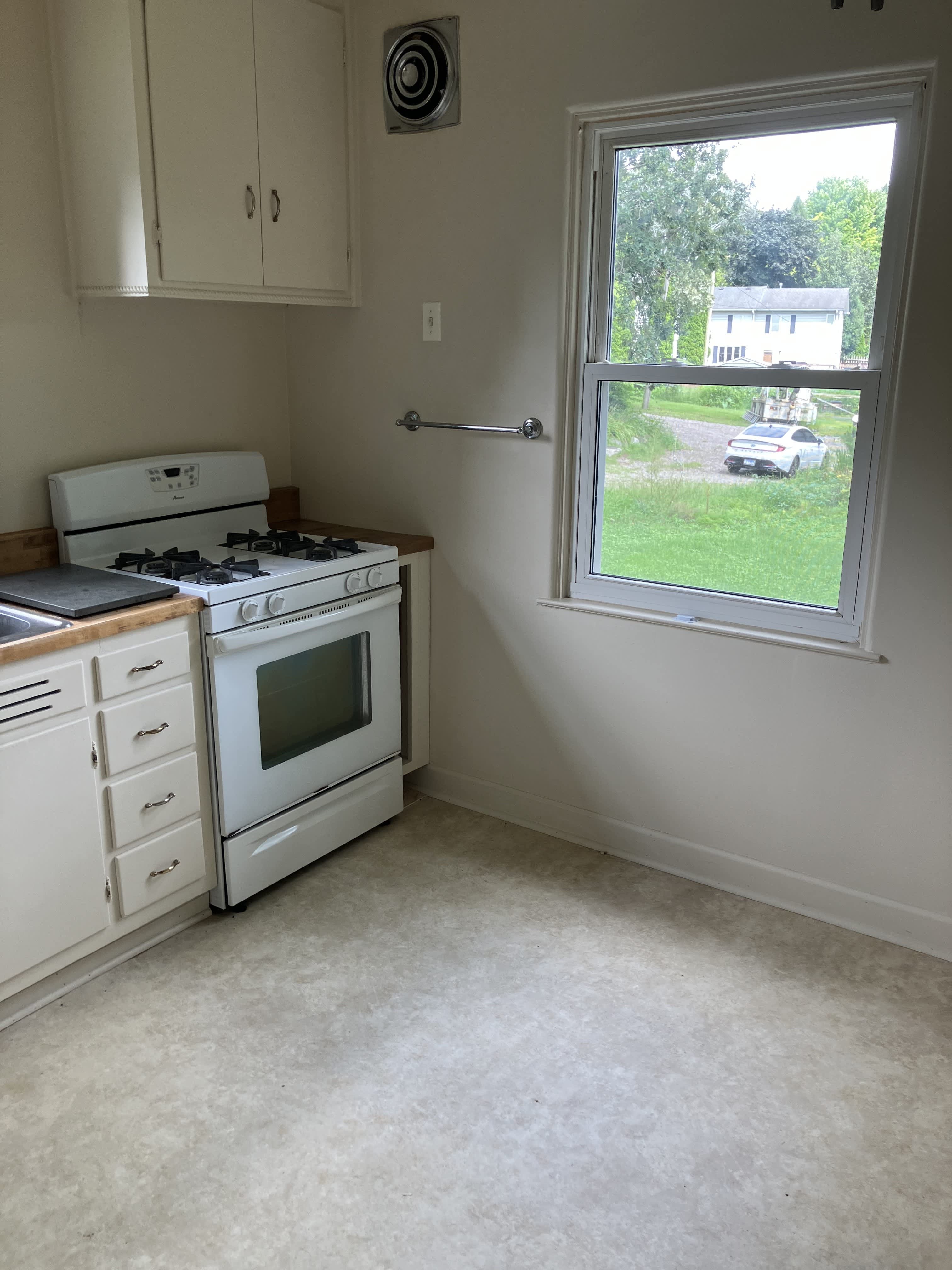 2123 Hillside Terrace – photo 4