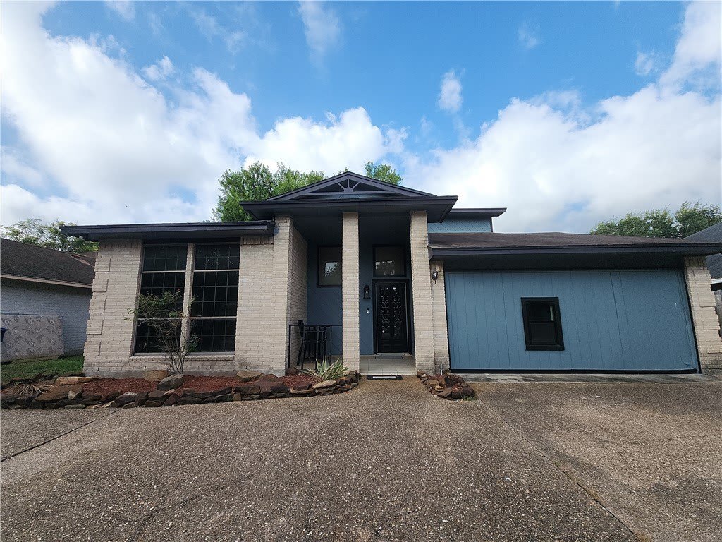 5221 Cromwell Drive – photo 1