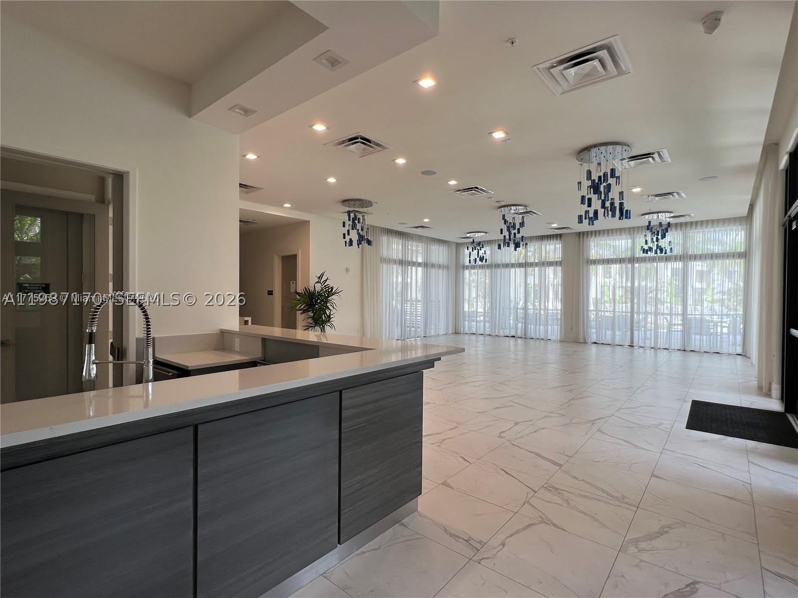 8167 NW 41st St – photo 3