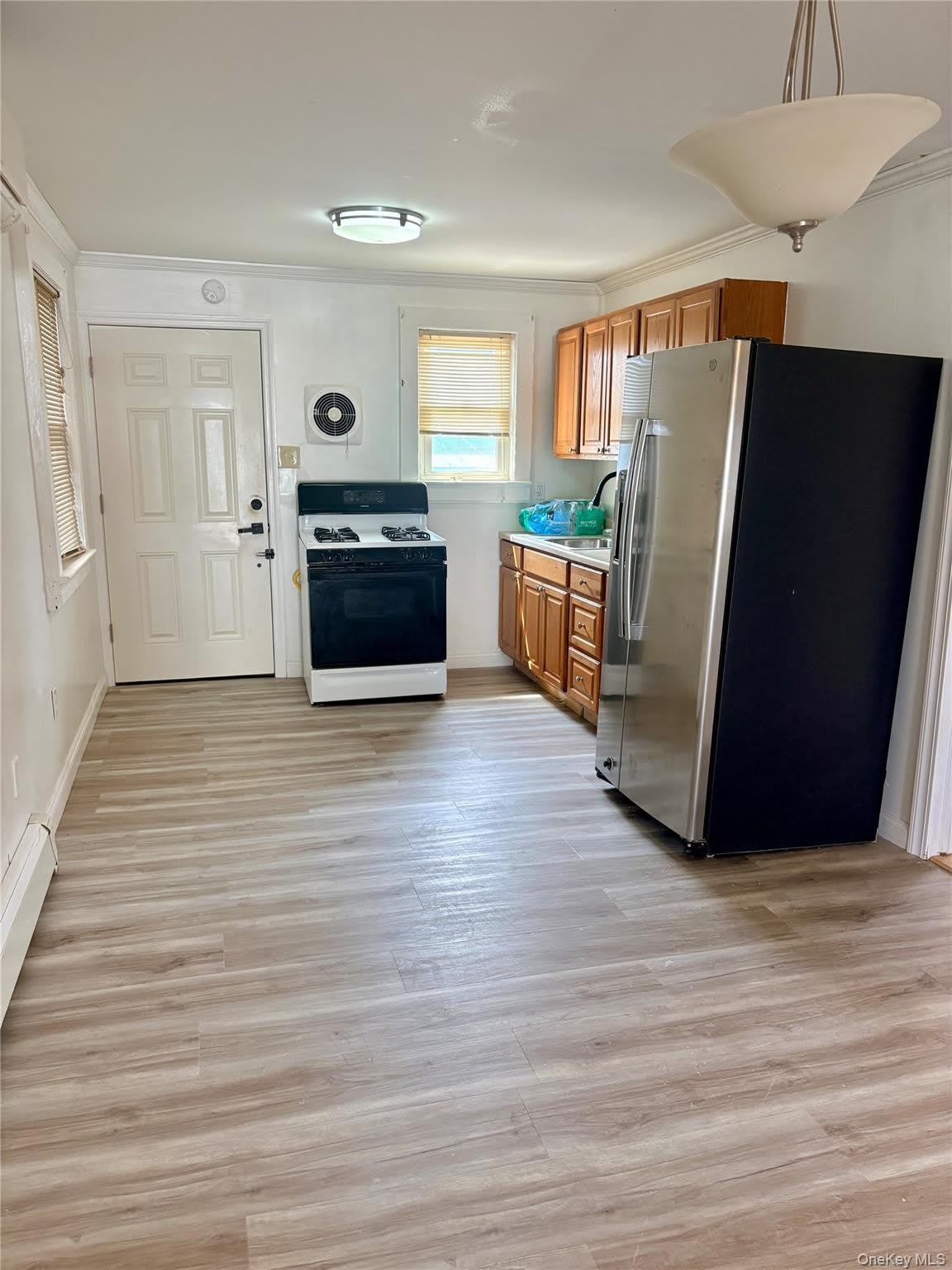469 River Street – photo 3