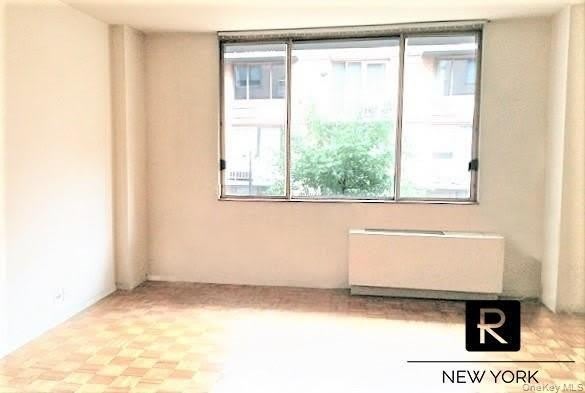 350 W 50th Street – photo 1