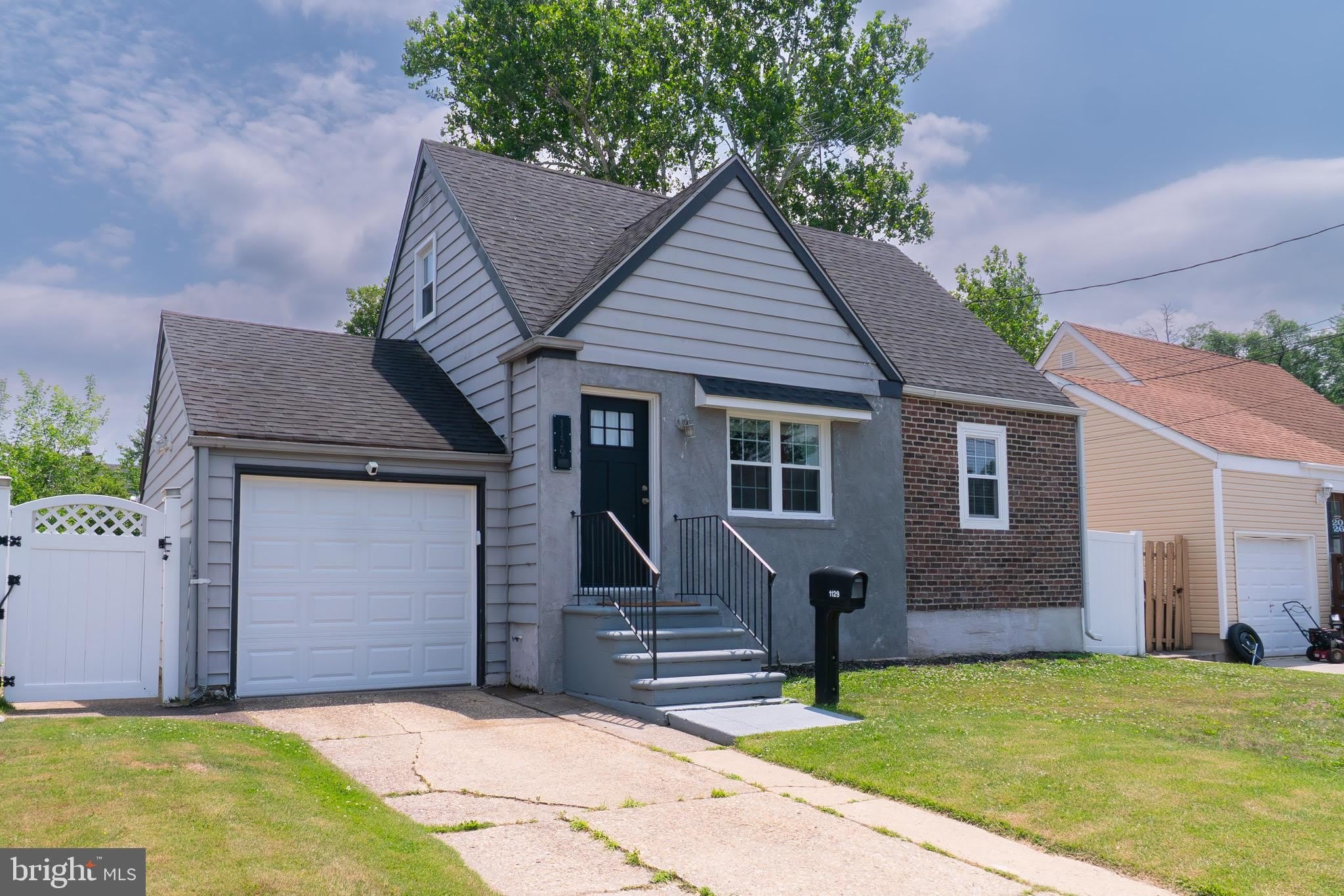 1129 JEFFERSON Avenue – photo 2