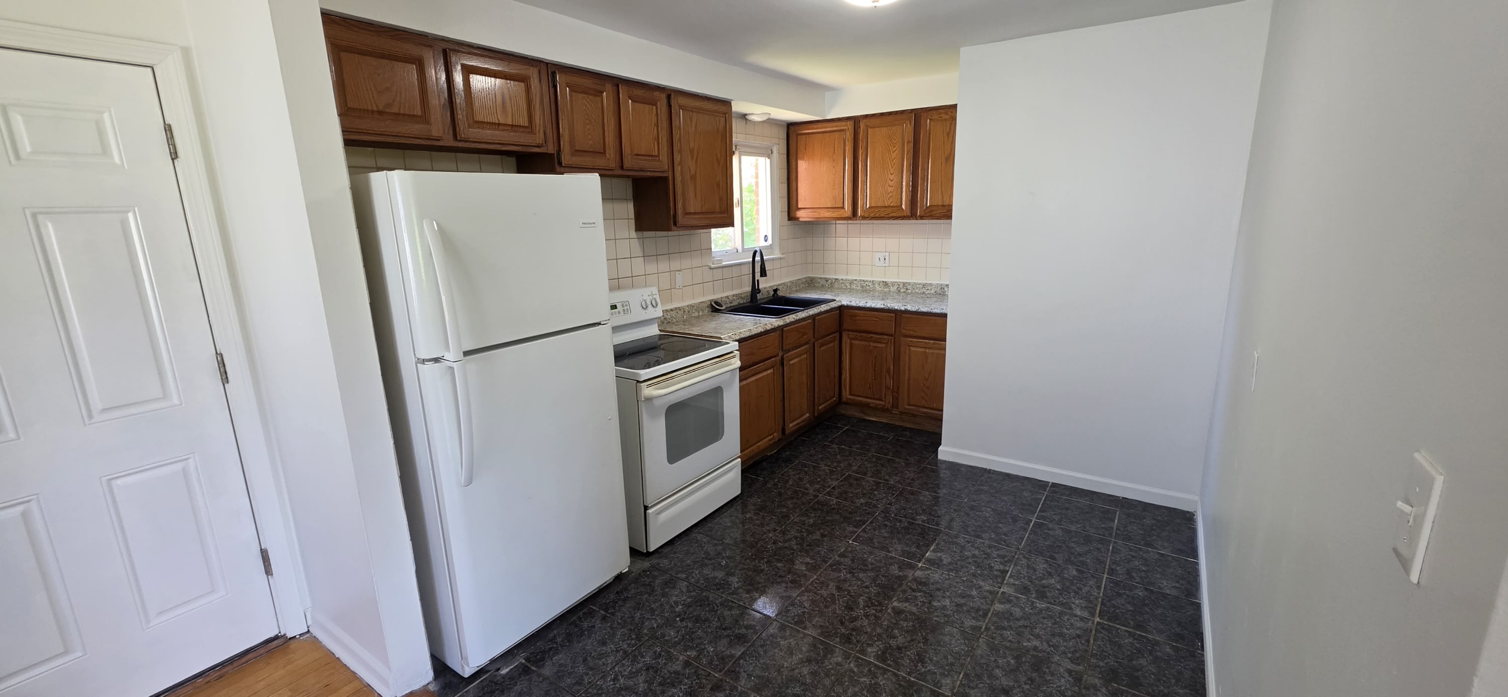 188 Vernon Drive – photo 4