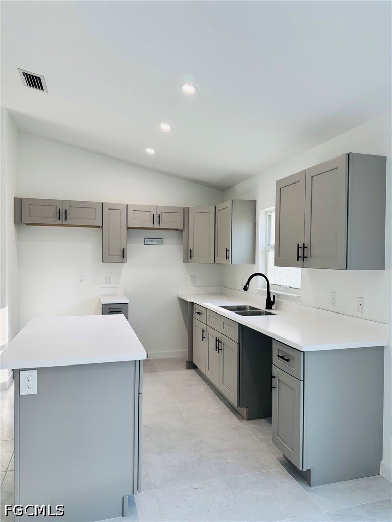 807 Monroe Avenue – photo 4