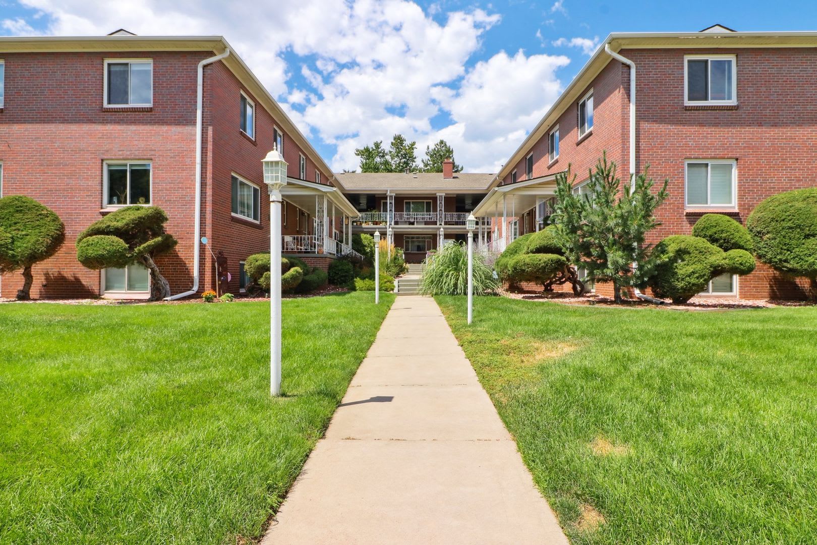 1 Bedroom/1 bathroom condo in Denver – photo 2