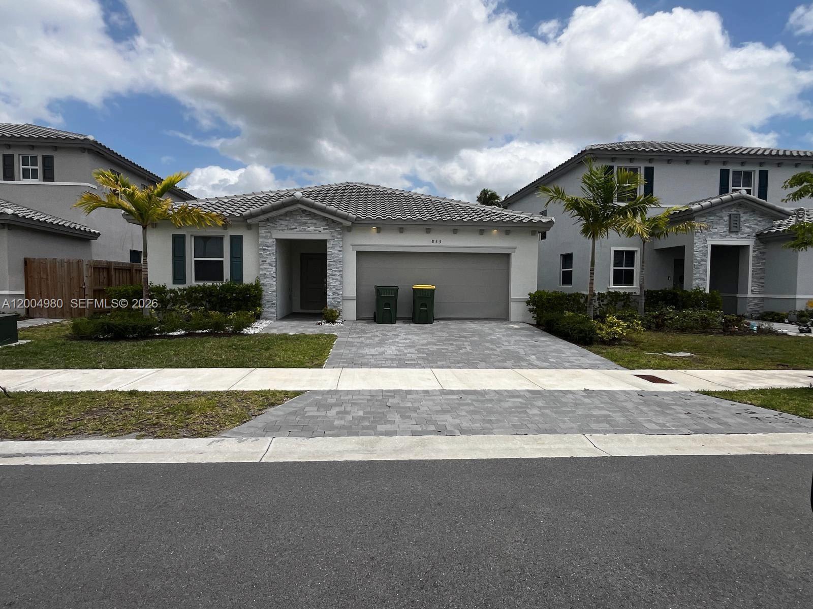 833 Southeast 26th Road – photo 1