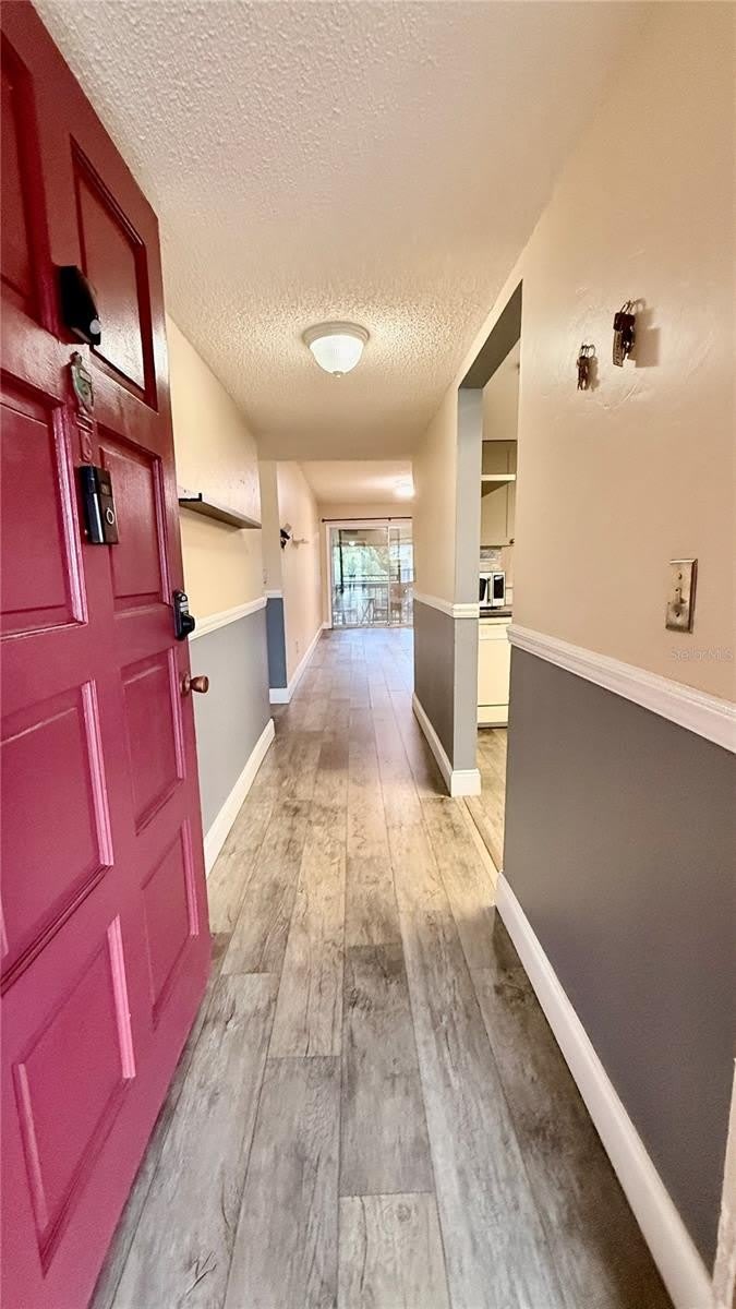 6310 NEWTOWN Circle – photo 2