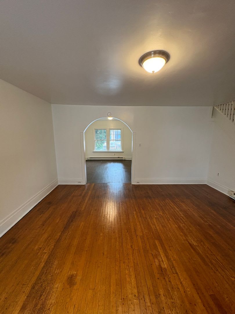 3 Bedroom Home In Harrisburg – photo 4