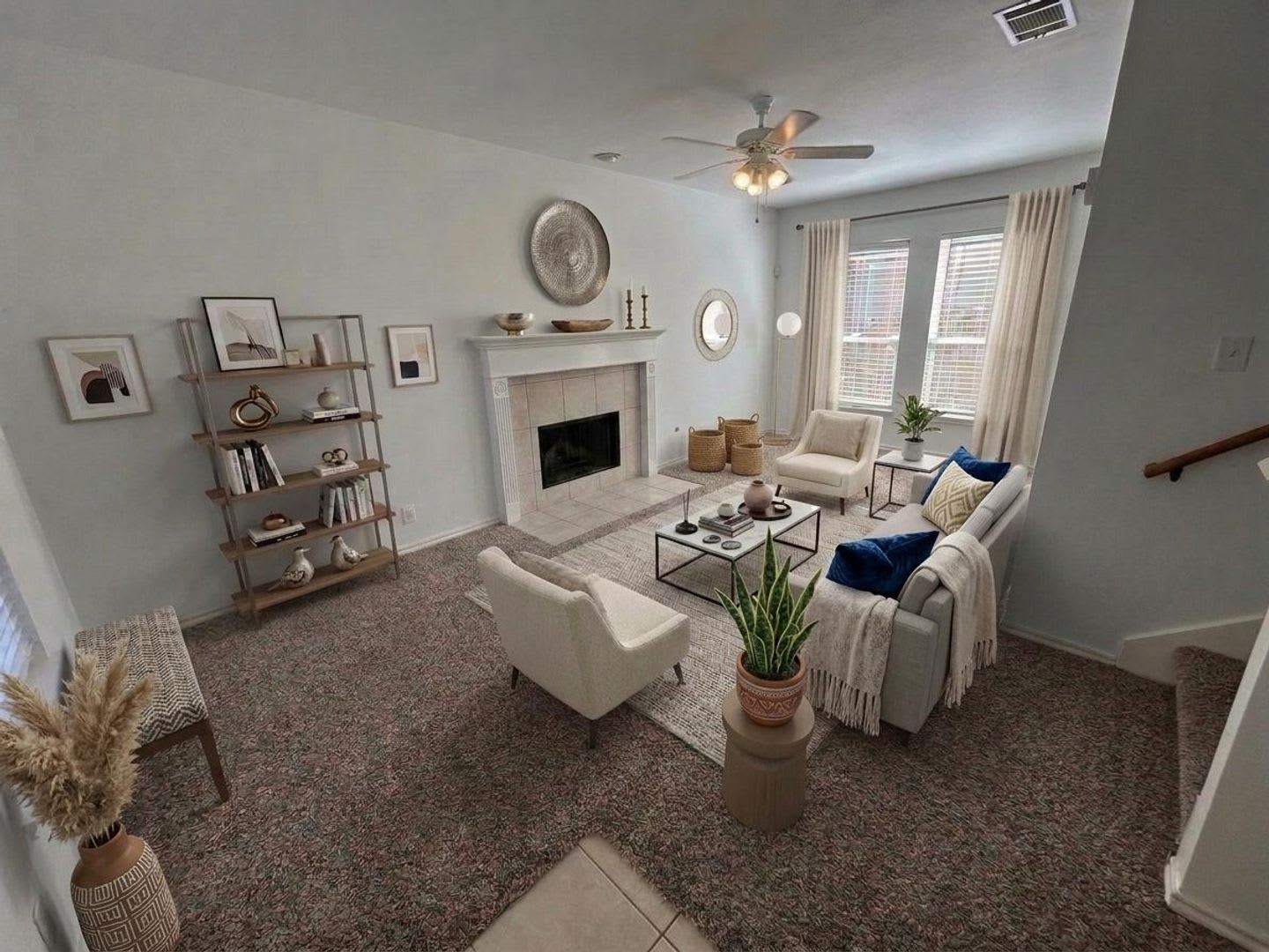 Move In Special Charming Two Story Home In Stone Oak With Fenced Backyard – photo 4