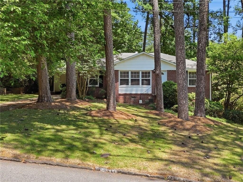 1111 N Valley Drive – photo 1