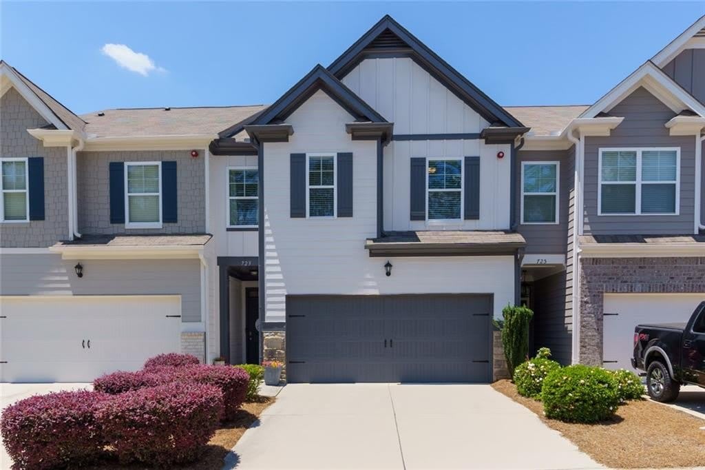 723 Woodstock Grove Drive – photo 2