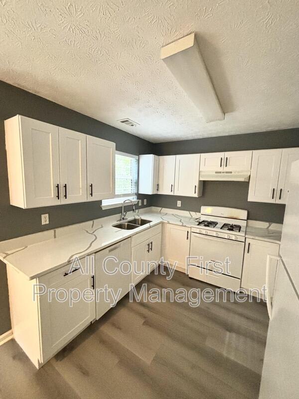 4504 Carriage Park Dr. – photo 5