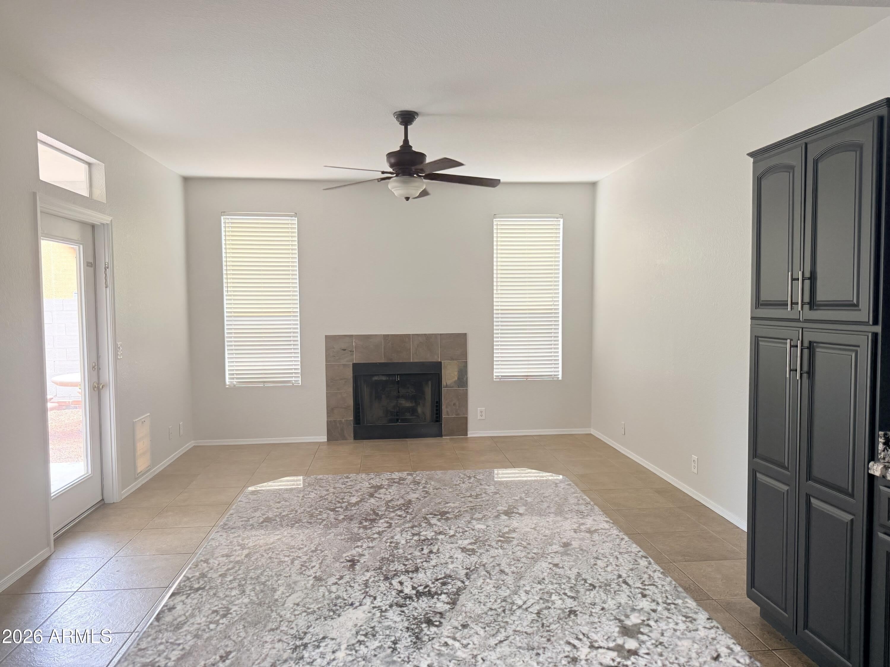 325 W LE MARCHE Avenue – photo 5