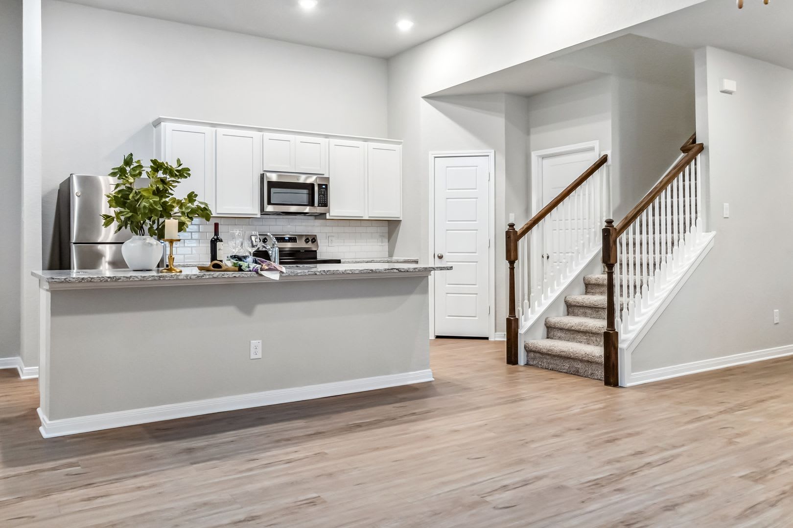 Want luxury living in the Far West ...Look no further...Amanda Park is it! – photo 4