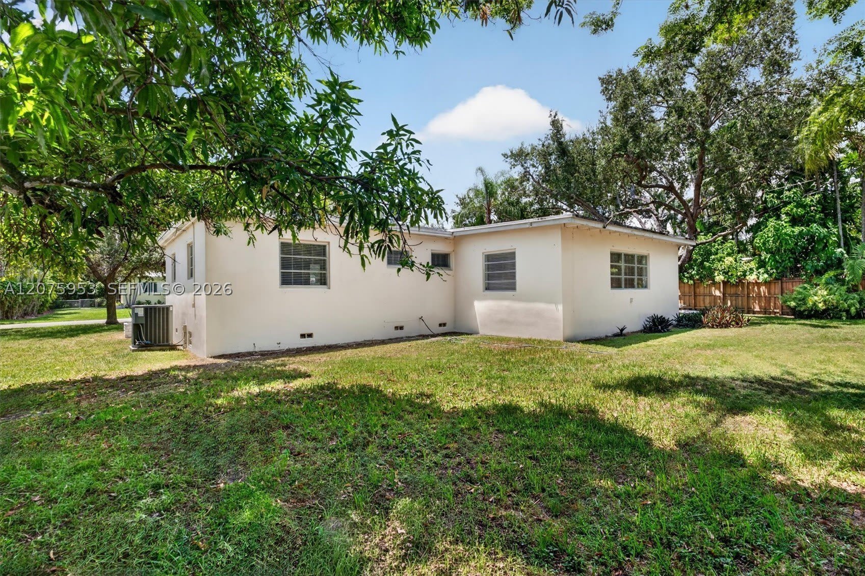 6629 SW 65th St – photo 2