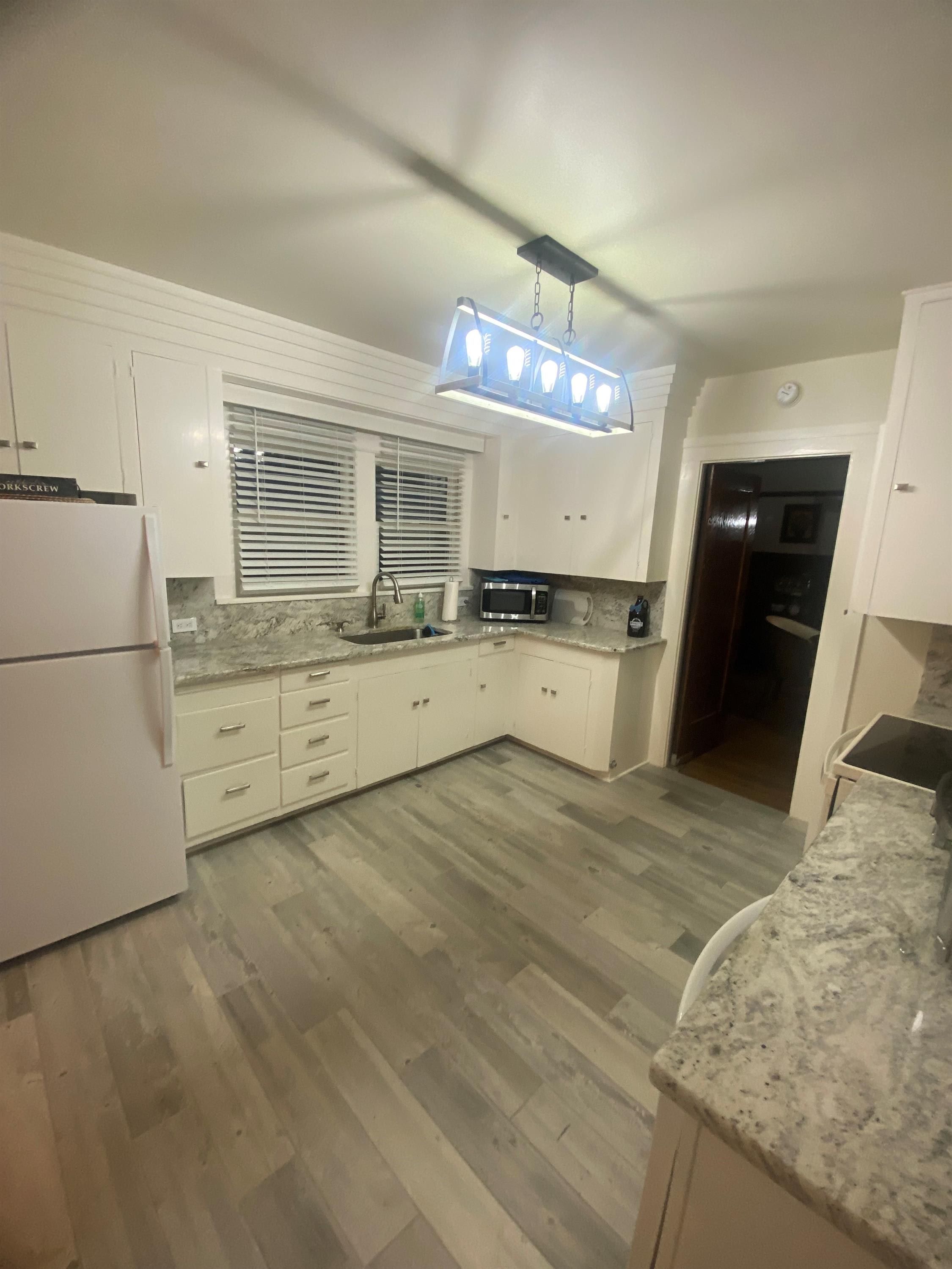 233 Park Avenue – photo 4