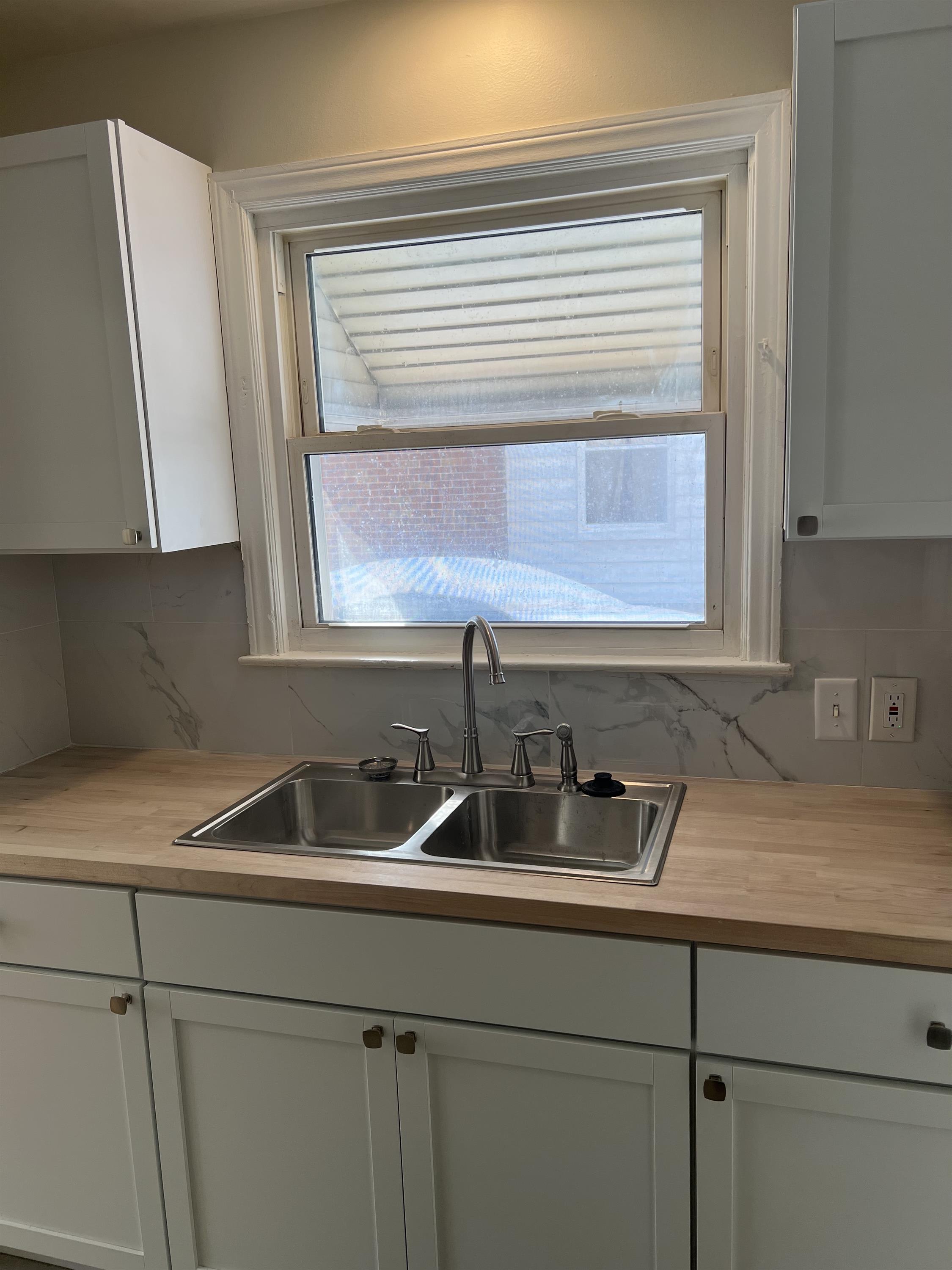 7451 Grandmont Avenue – photo 4