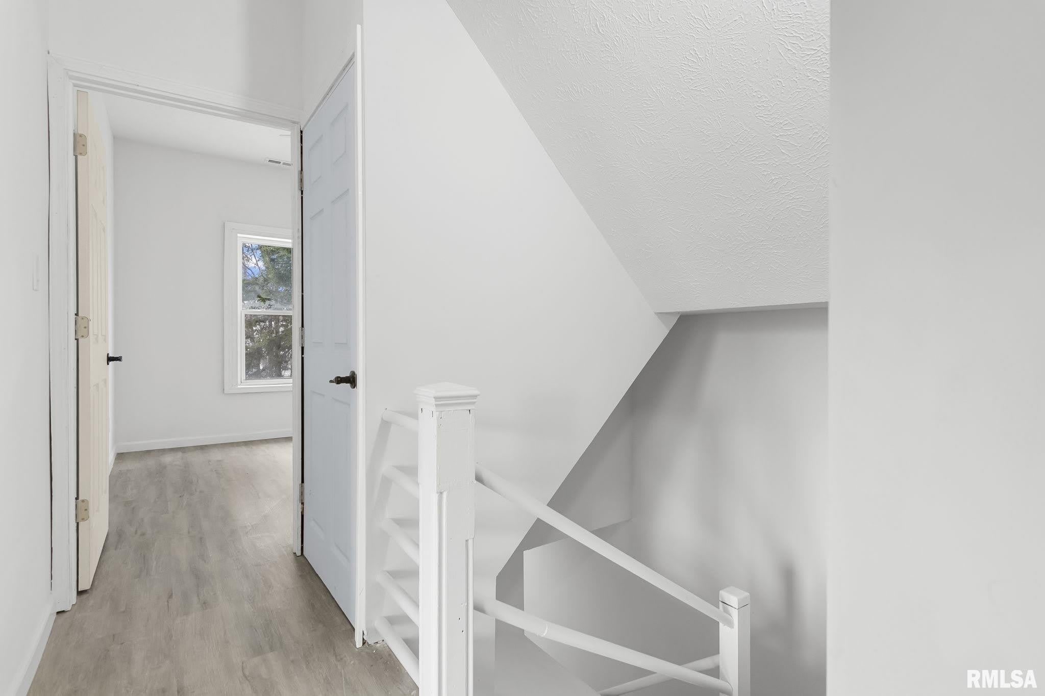 910 S 2ND Street – photo 3