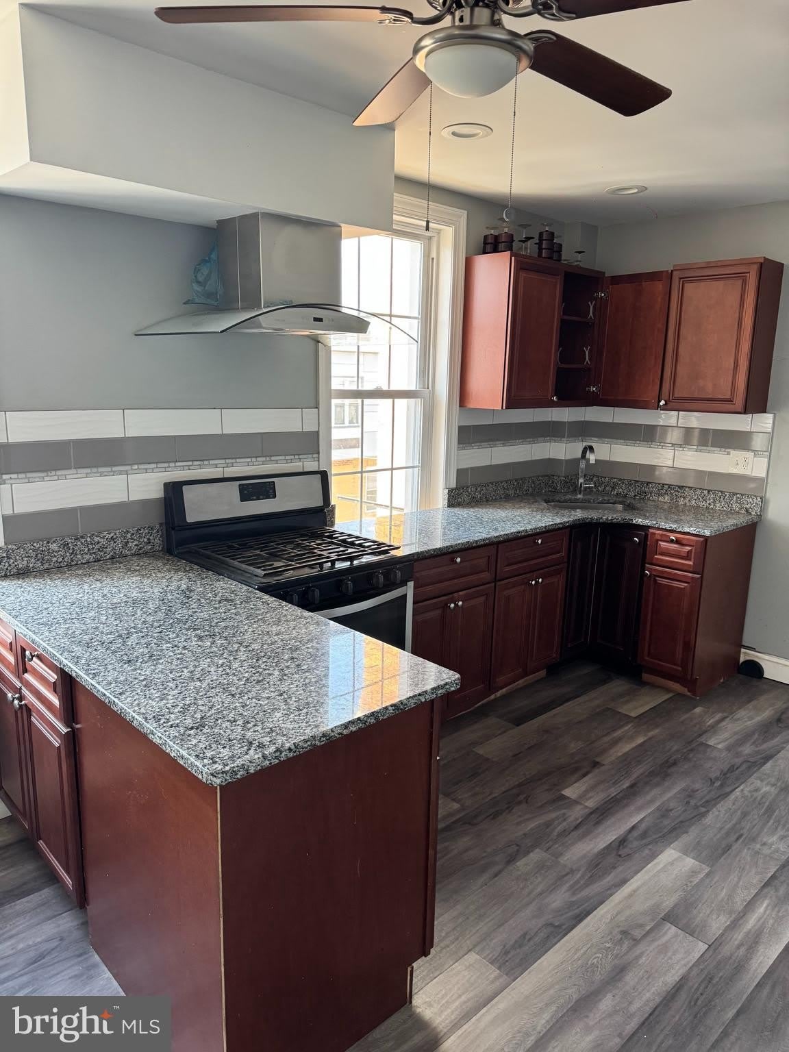 2372 ORTHODOX Street – photo 1