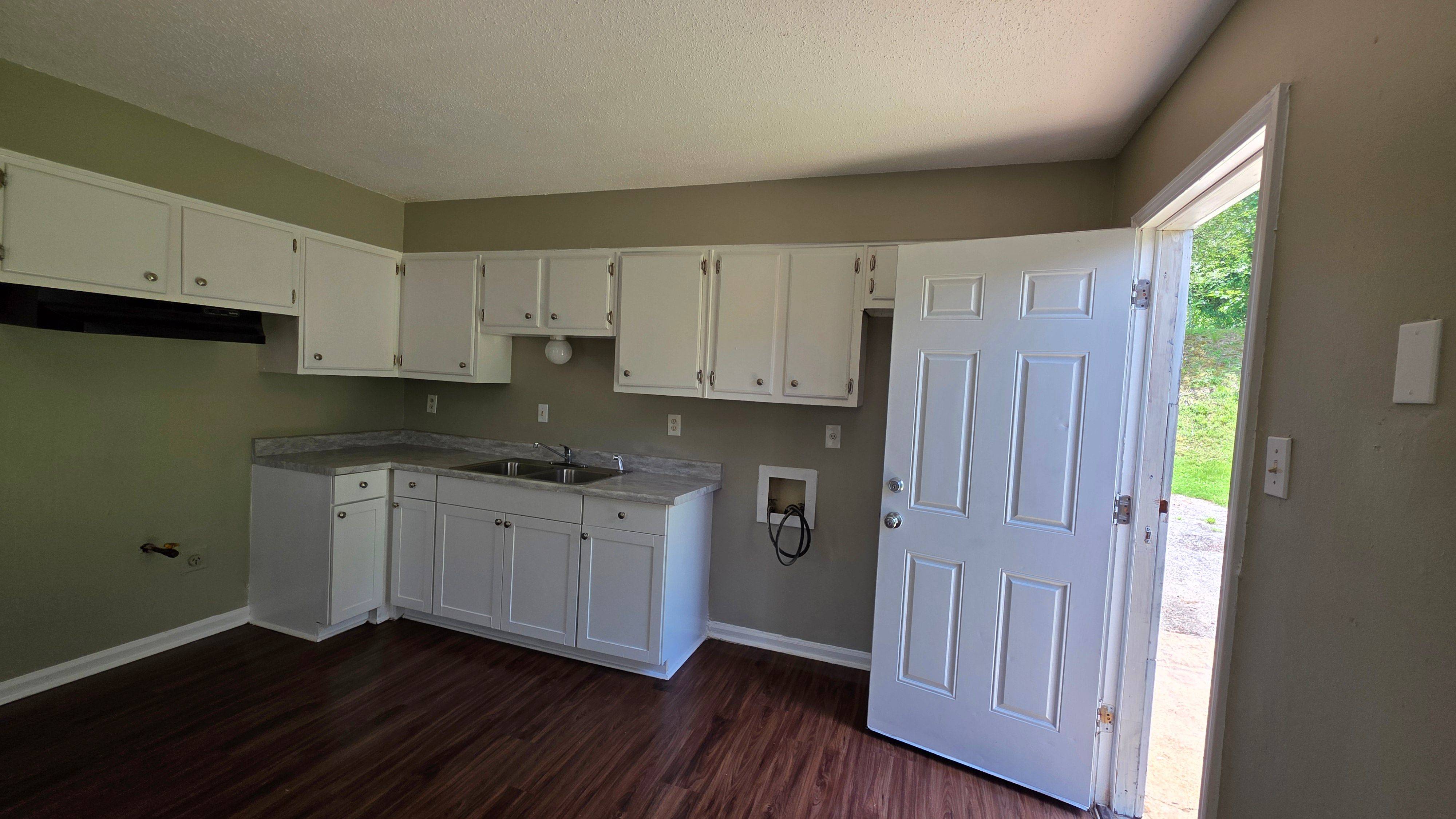 3484 Aaron Rd – photo 4
