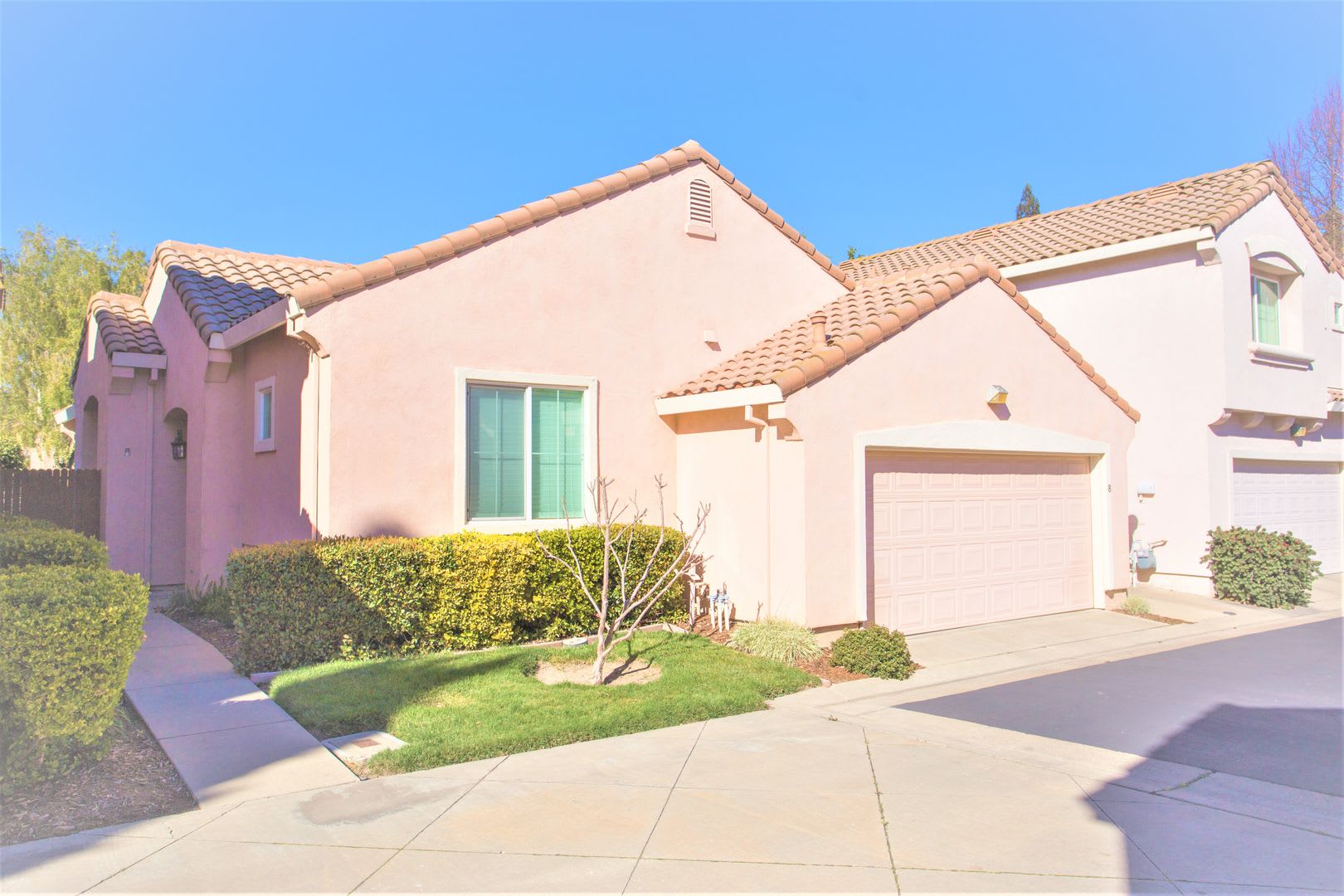Gorgeous 3 BR/ 2 Bath in Desirable Gated Community!! – photo 5