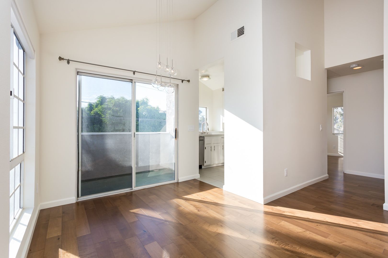Updated Condo in University Heights – photo 5