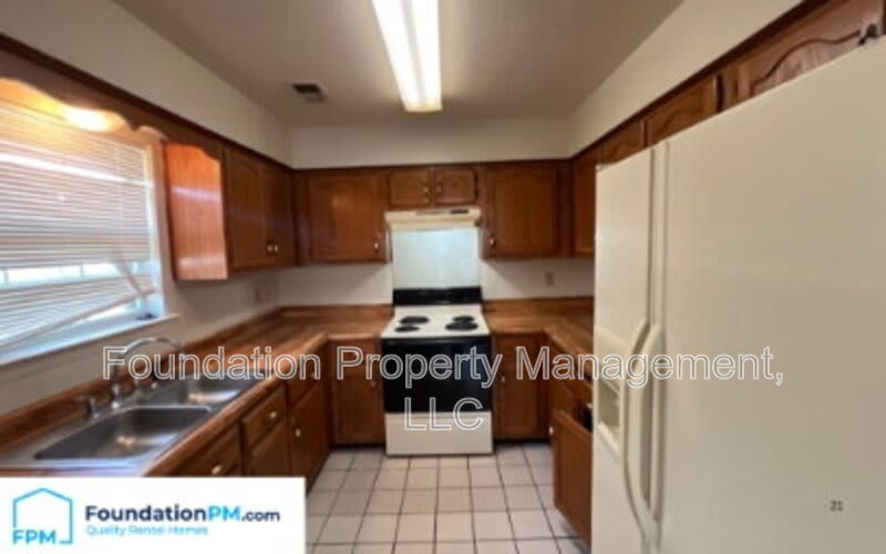 2485 Wellons Avenue – photo 4